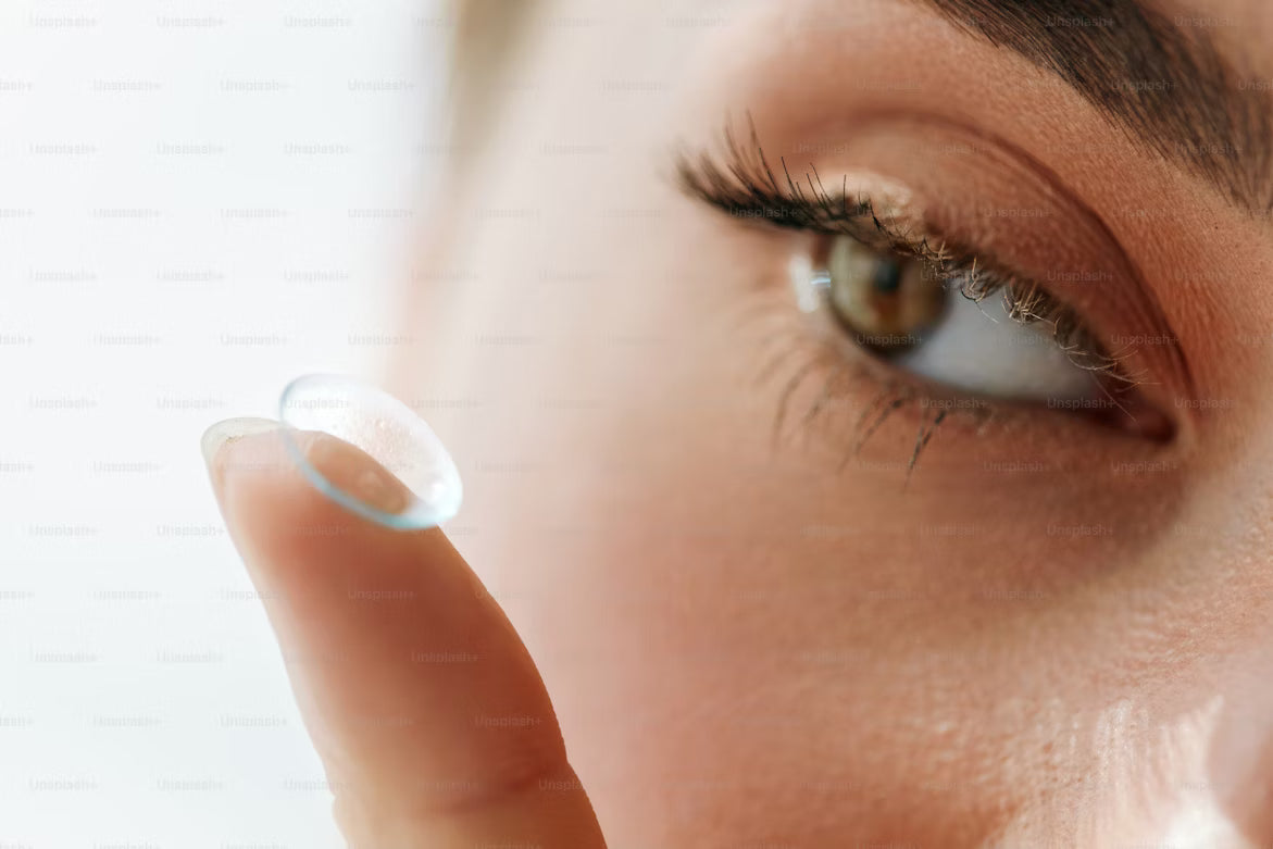 How to Choose the Perfect Colored Contact Lenses for Your Skin Tone and Eye Shape