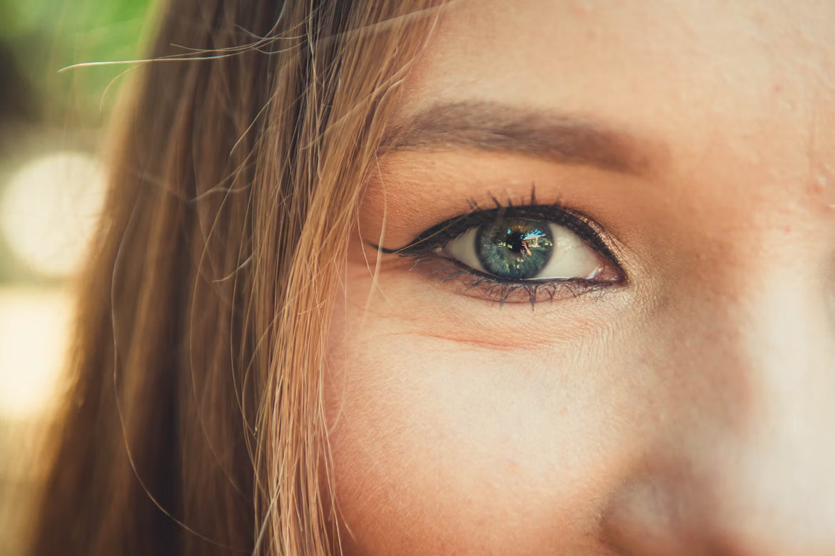 Daily vs. Monthly Contact Lenses – What’s Right for Your Lifestyle?